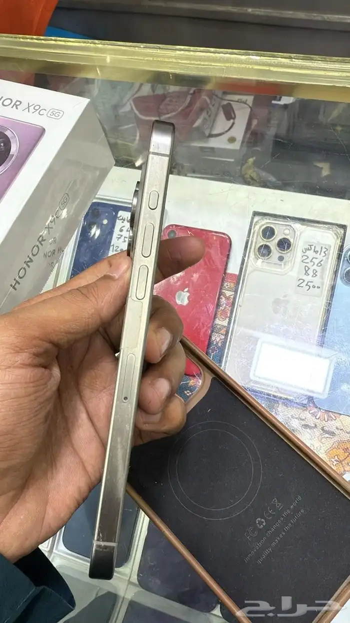 آيفون 15 برو ماكس 256 قيقا بطاوية 92 للبيع المستعجل 1