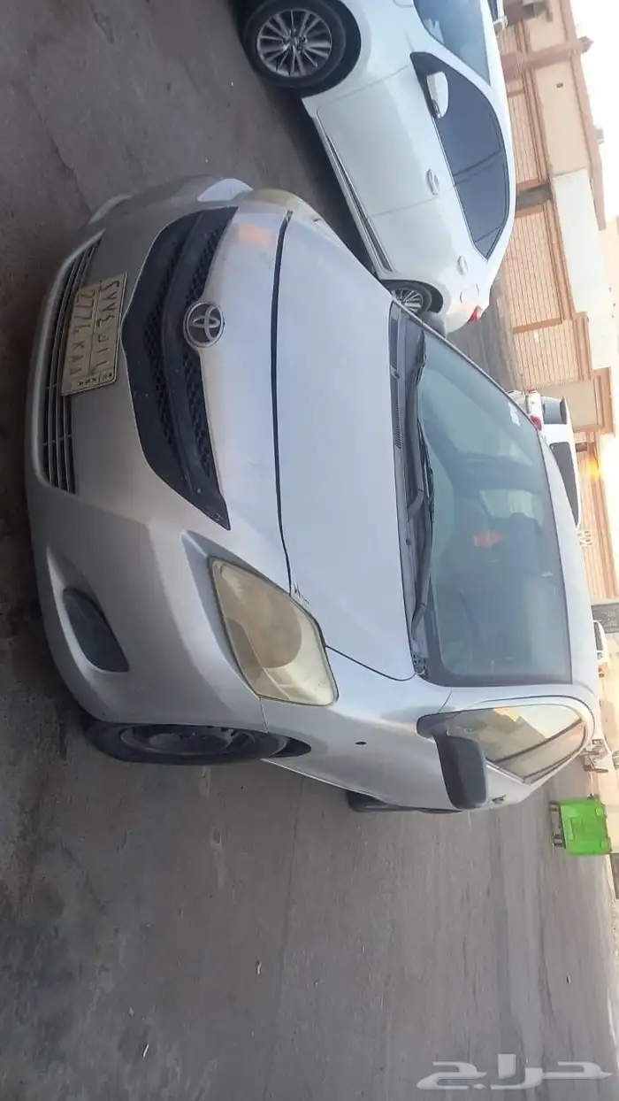 يارس 2008 اللون فضي للبيع 2