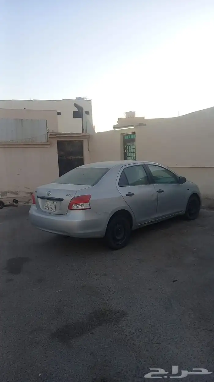 يارس 2008 اللون فضي للبيع 7