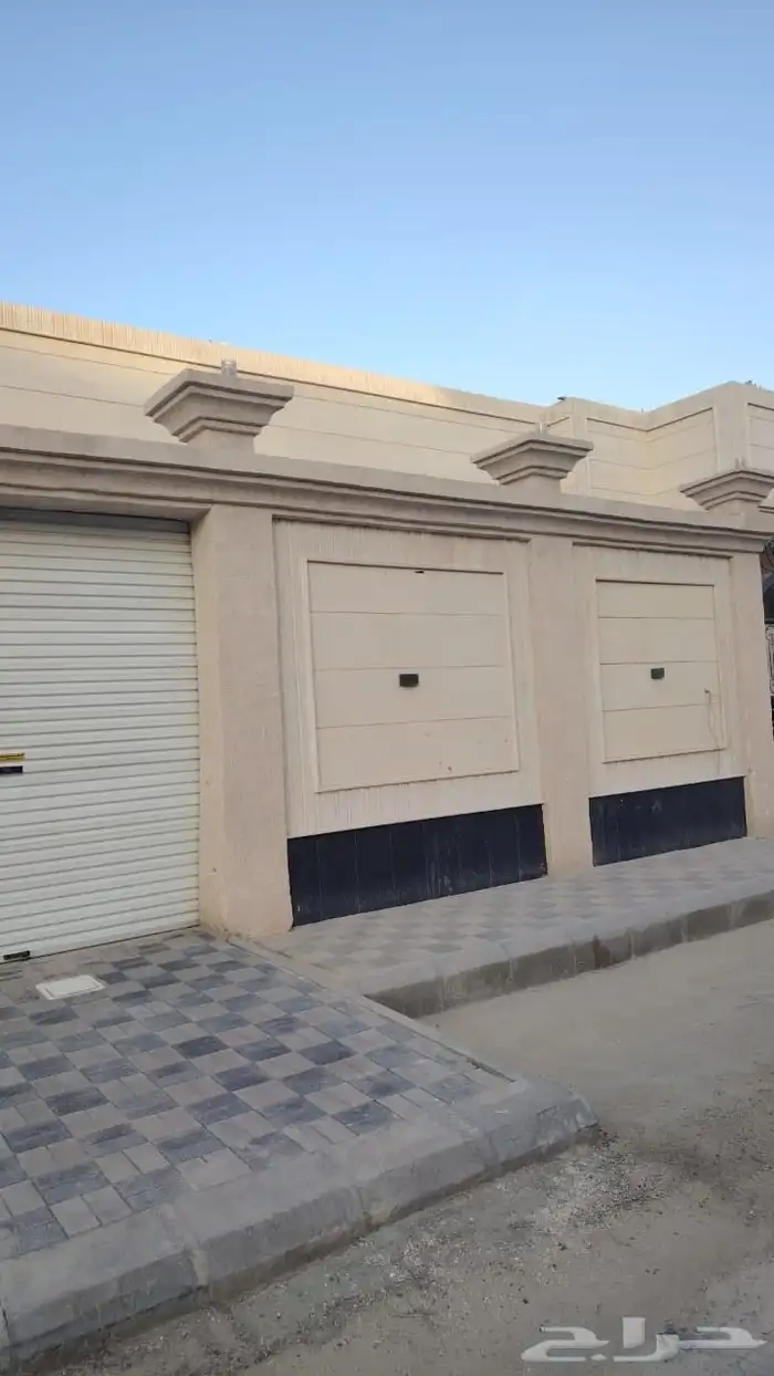 للبيع دور مؤسس على دور وثلاث شقق 500متر االعاشر17مليون450الف 0