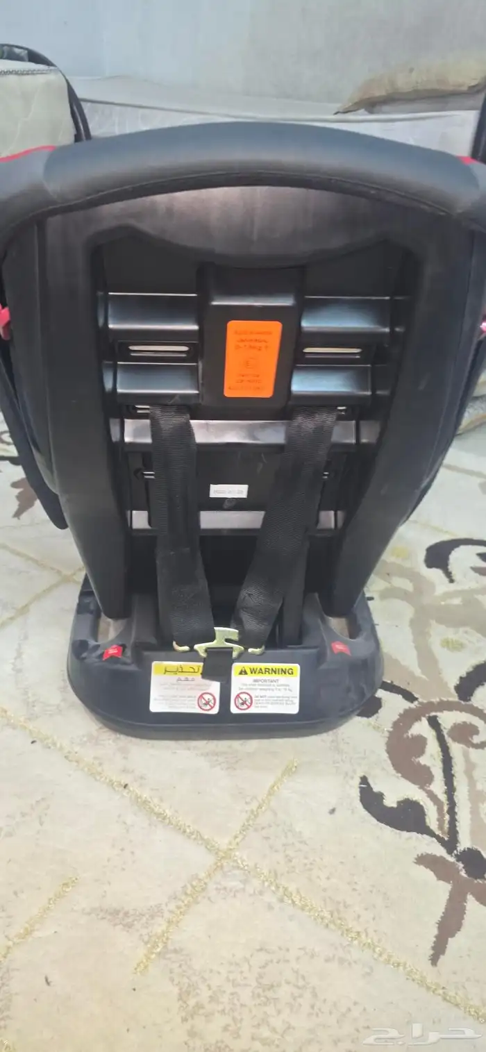 كرسي اطفال سيارة نظيف شبة جديد 1