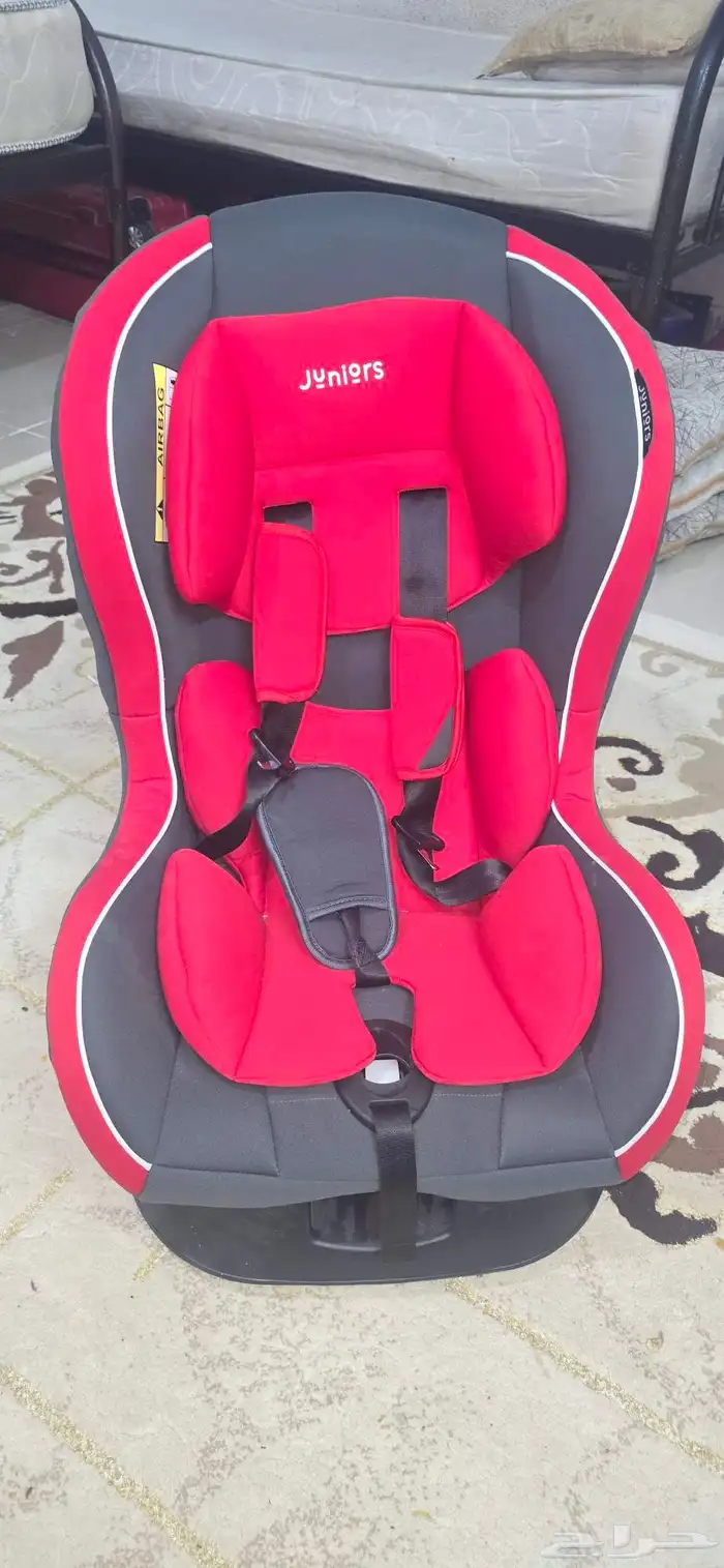 كرسي اطفال سيارة نظيف شبة جديد 0