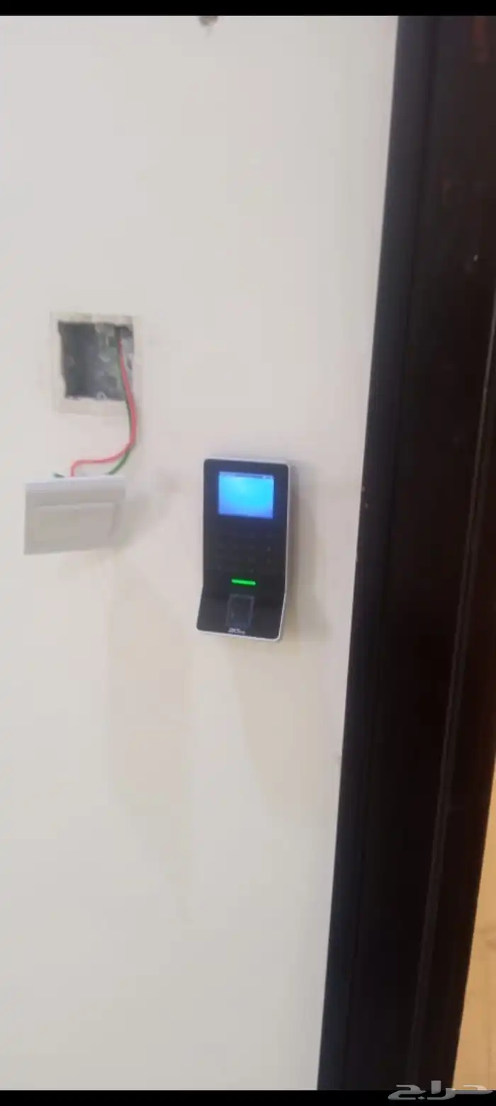 تركيب وتوريد وصيانة أجهزة البصمة للحضور والانصراف والأكسس كن 2