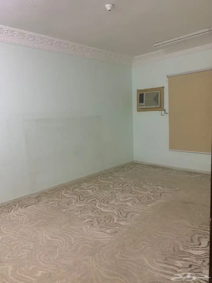 للايجار دور علوي راكب مكيفات ومطبخ حي الرمال السعيدان 8