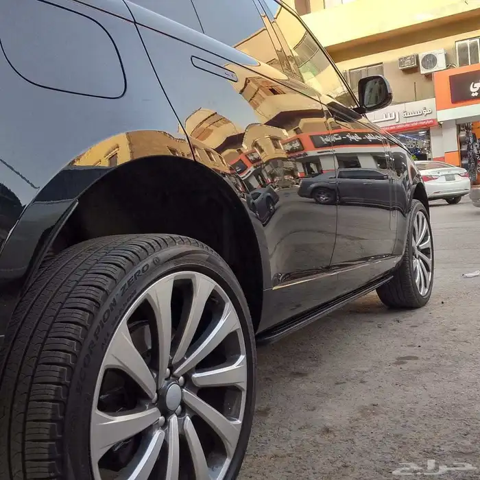 دعسات رنج روفر كهربائيه 2024 2025 4