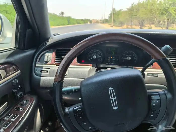 لنكون تاون كار 2006 فئه خاصه نظيف جدآ شاص قصير 23