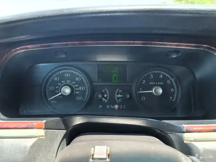 لنكون تاون كار 2006 فئه خاصه نظيف جدآ شاص قصير 22