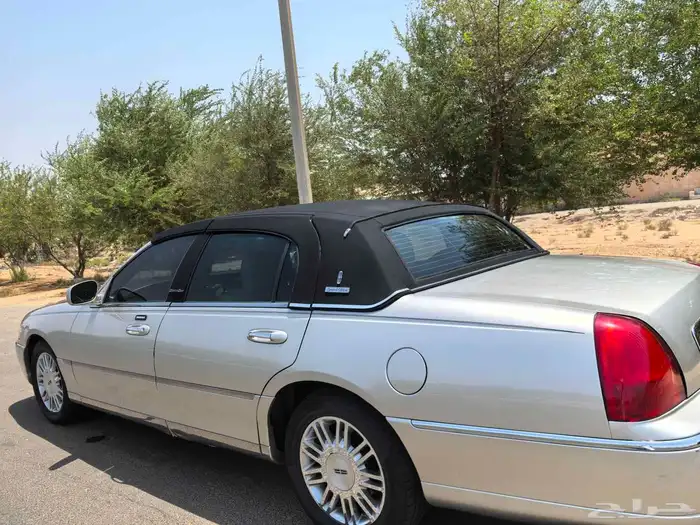 لنكون تاون كار 2006 فئه خاصه نظيف جدآ شاص قصير 2