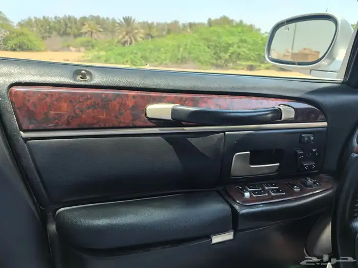 لنكون تاون كار 2006 فئه خاصه نظيف جدآ شاص قصير 24