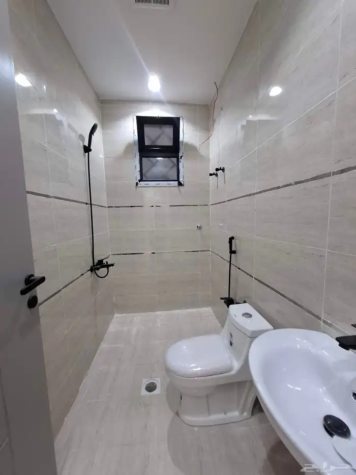 دور تاون هاوس علوي للبيع حي بدر 595000 7
