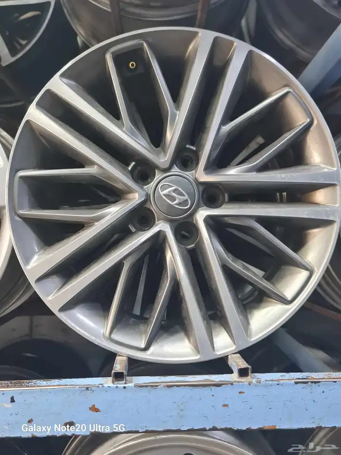 جنوط هونداي ازيرا مقاس 17 2018 اصلي وكاله مستعمل 0