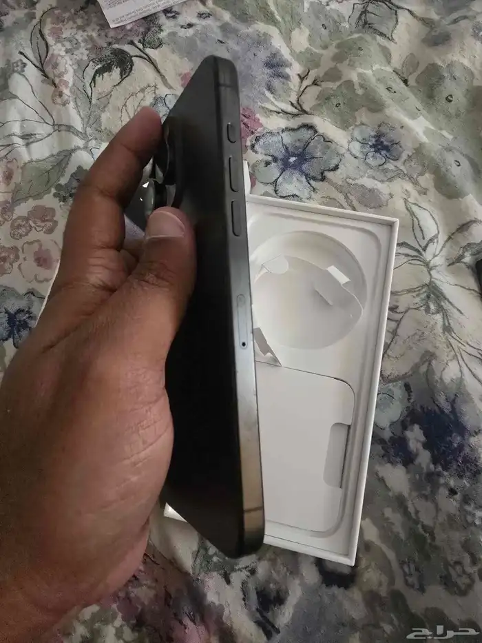 للبيع ايفون 15 برو ماكس داكرة 256GB اسوذ 2