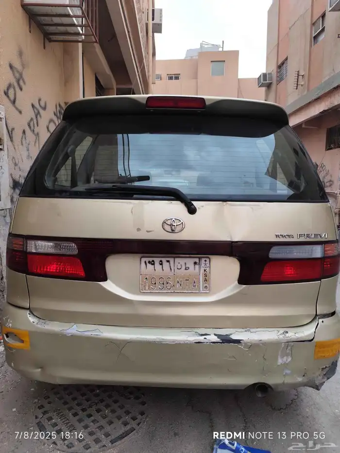 Damaged Previa car 6