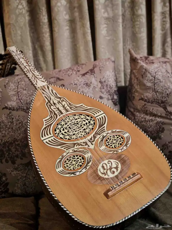 عود عزف موسيقى 3