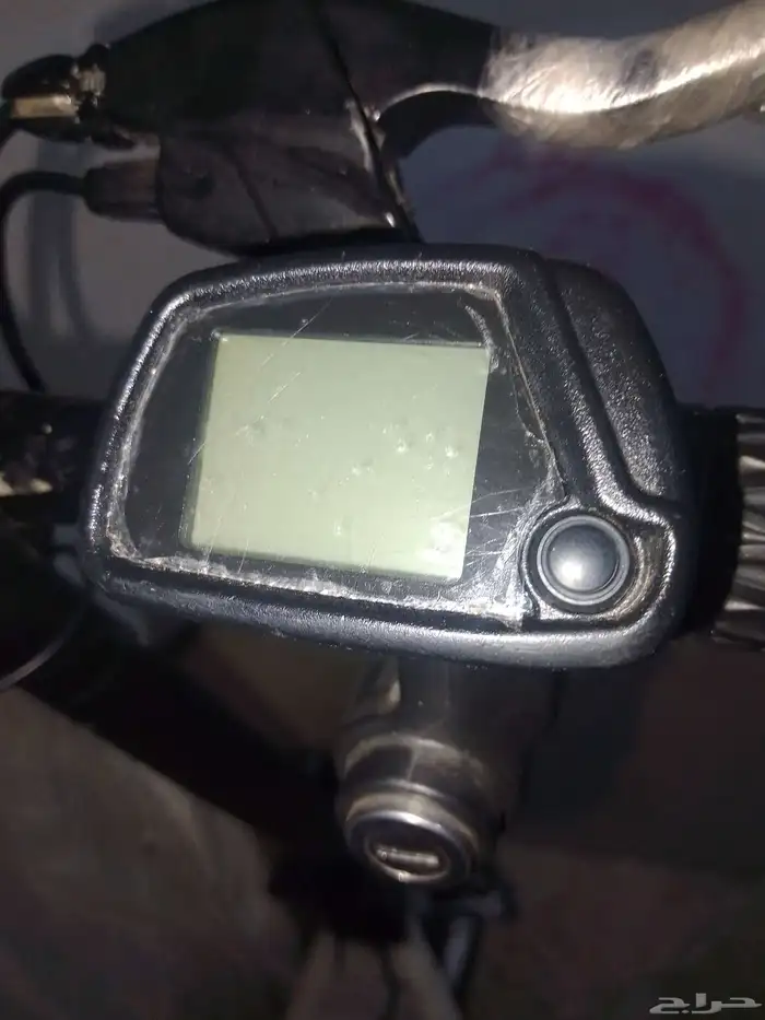 سكوتر ابو شنطه تنصدم من المواصفات اللي فيه للبيع 3