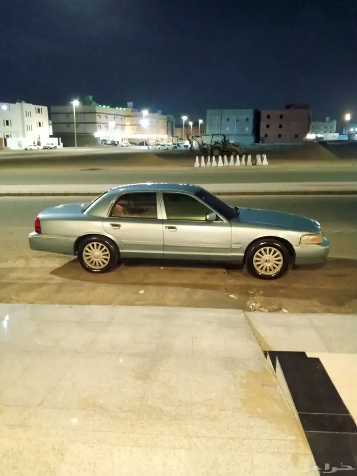 فورد جراند ماركيز 10