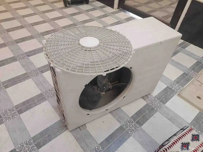 مكيف للبيع بحاله جيده 2
