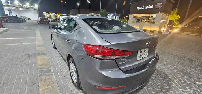 للبيع سيارة الينترا 0