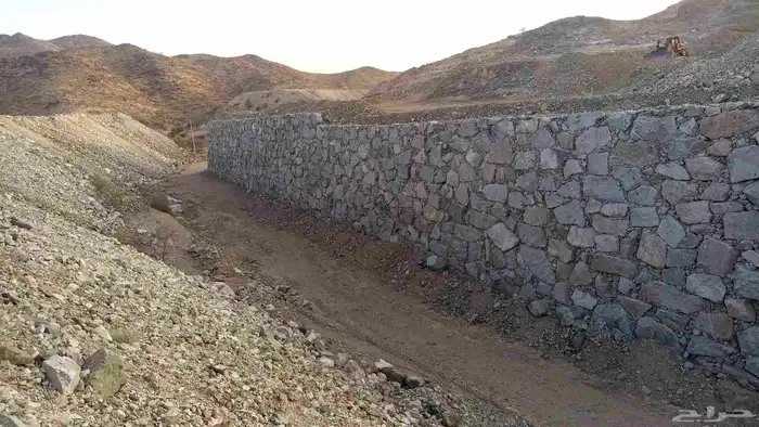قص وبناء حجر بوكلين حسب رغبة الزبون وقص ارآضي الطائف وضواحيه 3