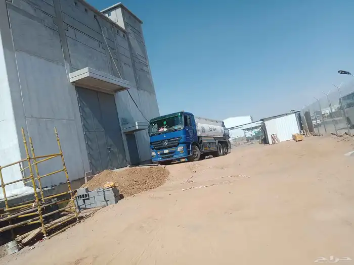 وايت ماء لتوصيل المياه الى داخل أحياء تبوك وضواحيها خدمة 24س 7