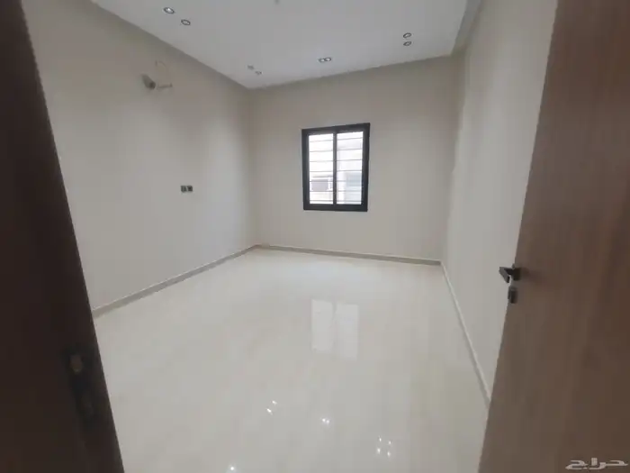 للبيع فيلا دبلكس منفصل جديده فى حى احد بالدمام 15