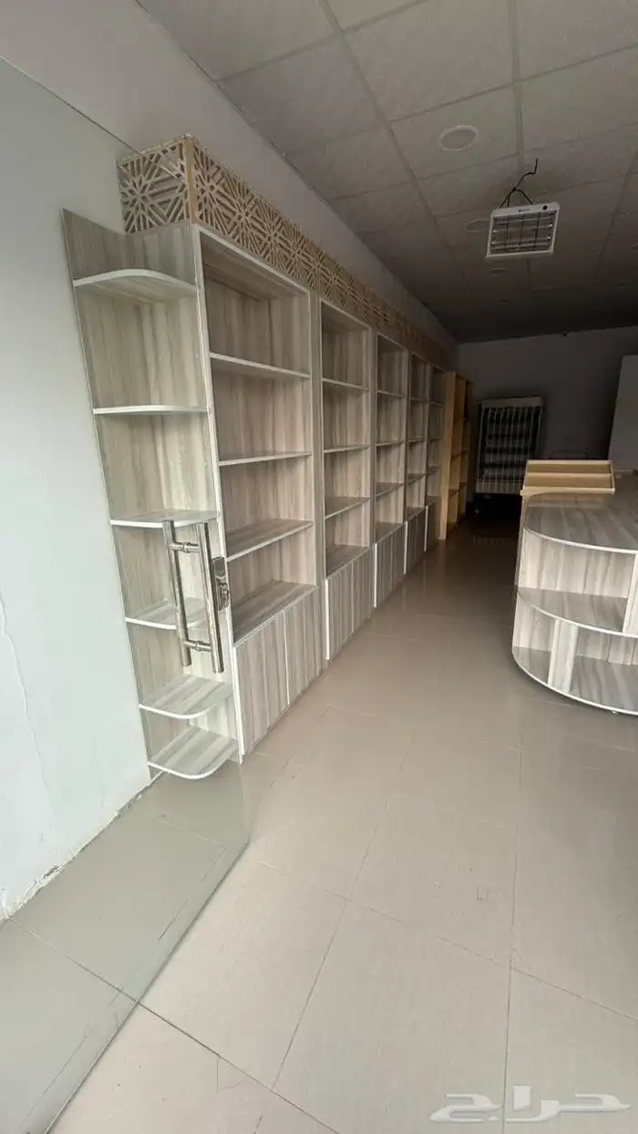 رفوف ديكورات حقت محل 6