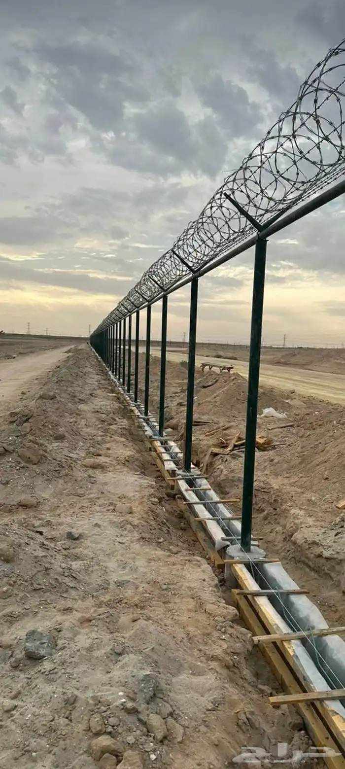 توريد وتركيب جميع انواع السياجات والشبوك والاسور الحديد واسو 0