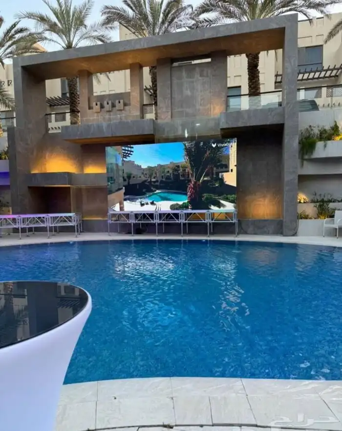 يوجد جميع انواع الشاشات والاضاءة والصوتيات 5