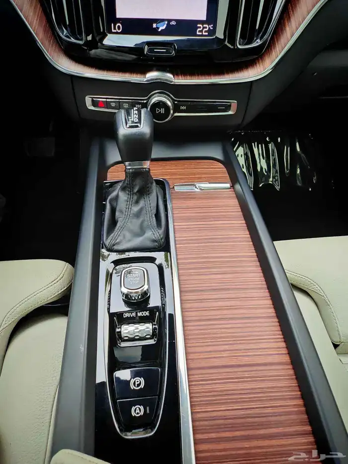 فولفو xc60 2020 قمة في النظافة 29