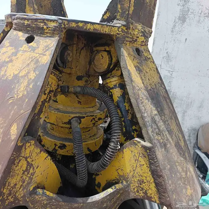 كماشة حديد 1