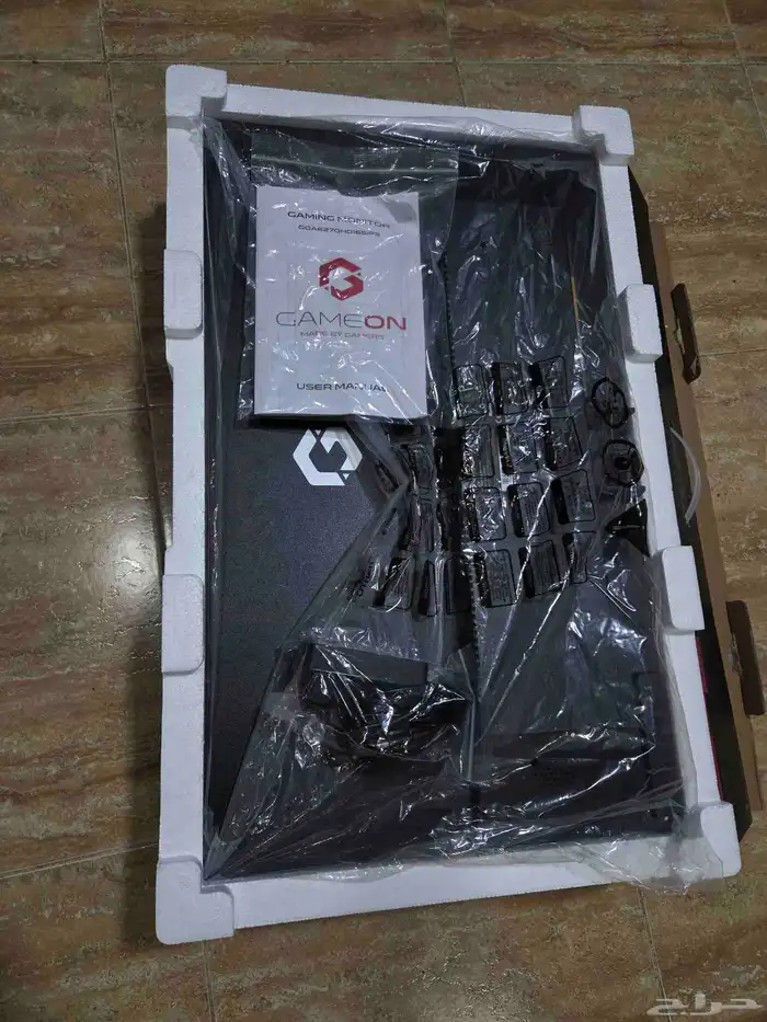شاشه قيمنق 2k و165 فريم 27 بوصه مع كرتونها شبه جديده 1