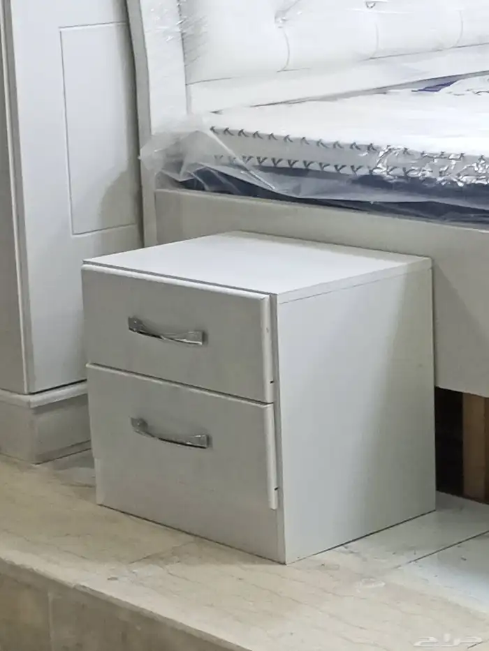 غرفه نوم مستعمله نظيف مع تسريحه و كميدينا 3