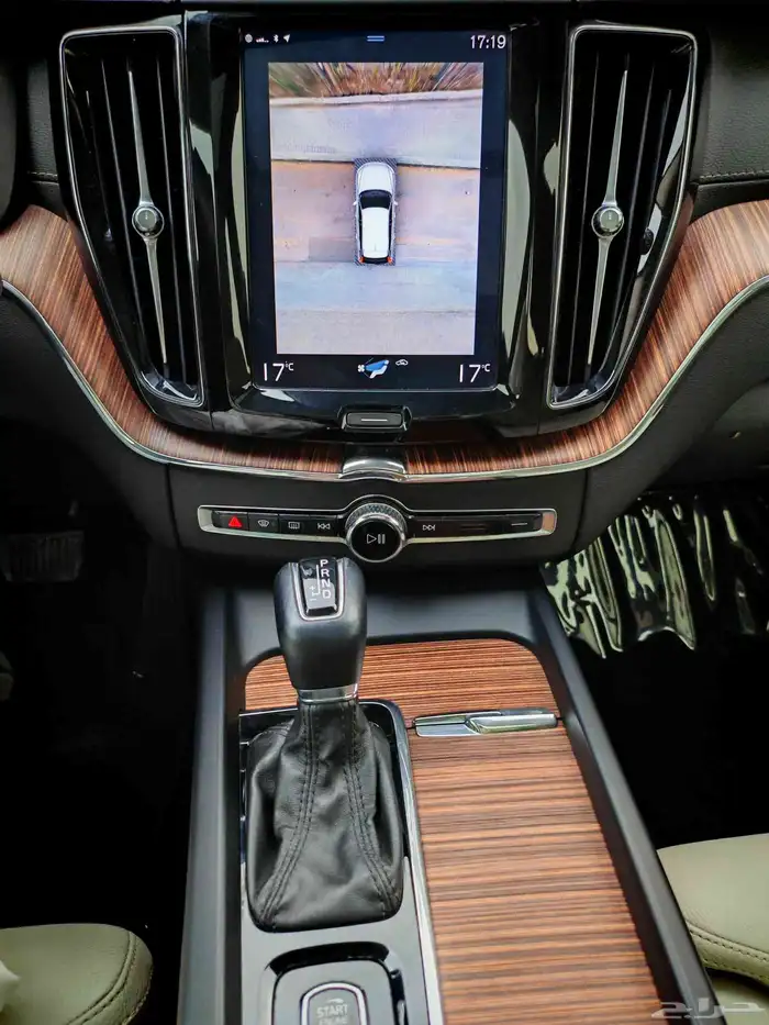 فولفو xc60 2020 قمة في النظافة 38