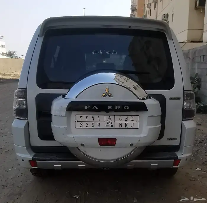 متسوبيشي باجيرو 2010 4