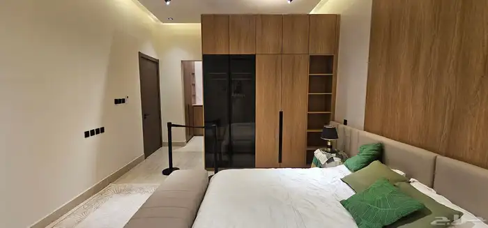 للبيع دور علوي حي الجنادرية 9