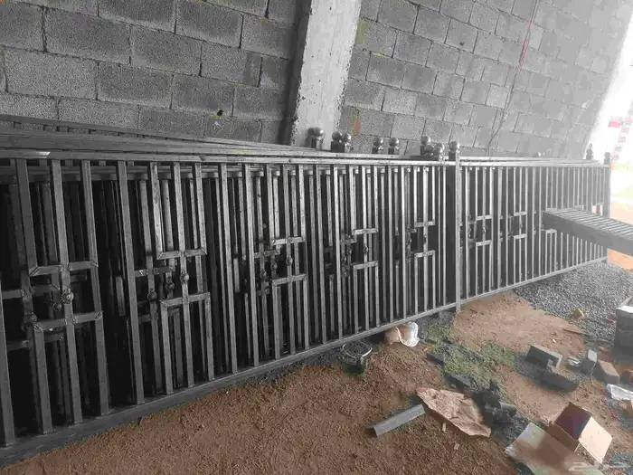 محلات تجارية مصانع محطات وقود مشاريع تسليم فتاح مظلات سواتر 1