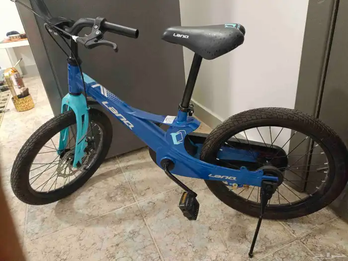 دراجة هوائية شبه جديدة 0