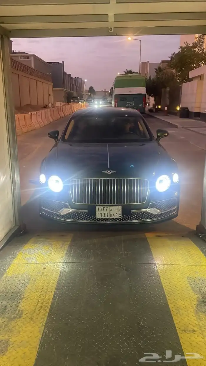 سطحه مغلقه مقفله مغطيه هيدروليك نزول كأمل في رياض 2