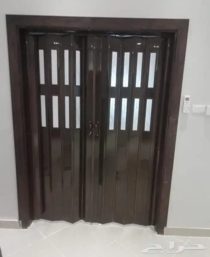 ابواب سحاب كرديون بلاستيك وطني وجلد إيطالي 2