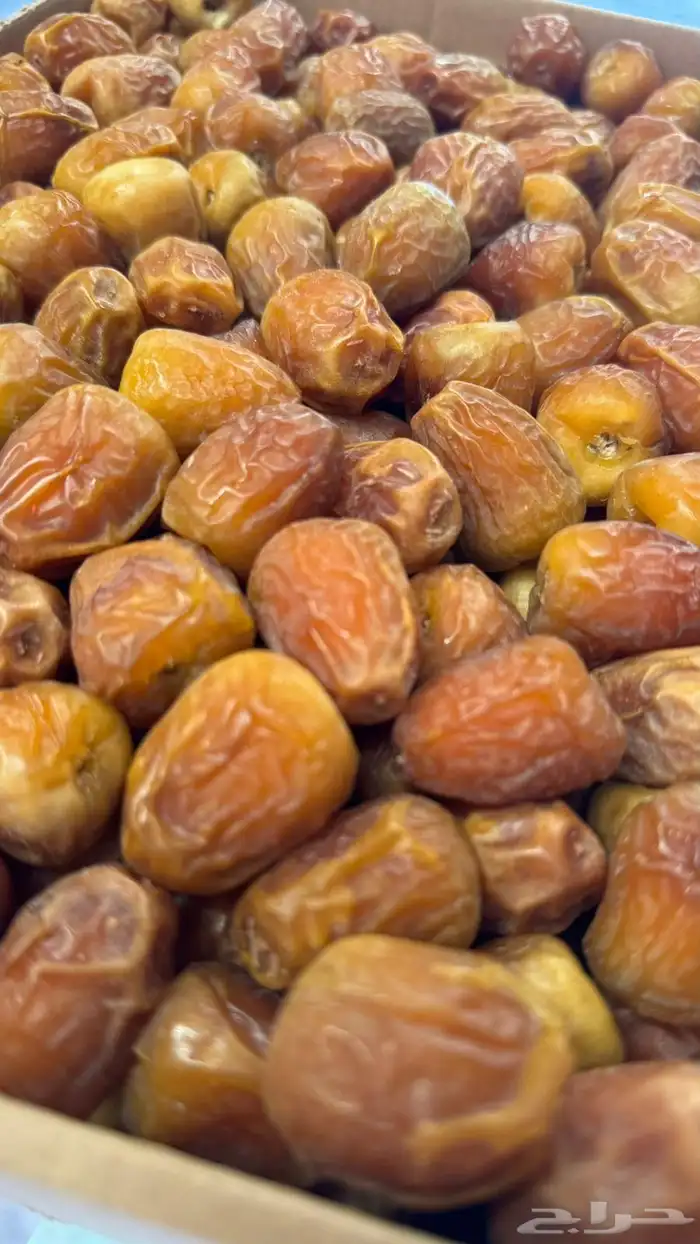 يوجد الدينا تمور سكري ومفتل رطب جلكسي 1