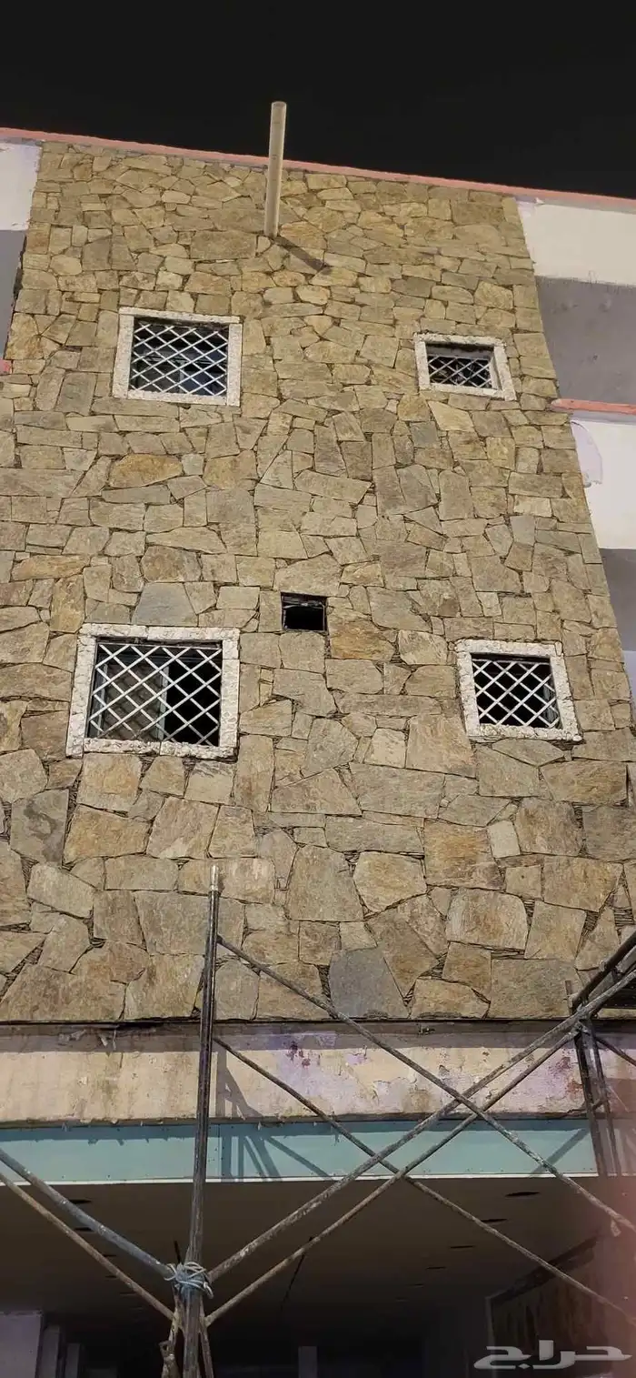 اسلام عليكم مقاول حجر كبير وتلبيس وربراب في جميع مطق عسير 1