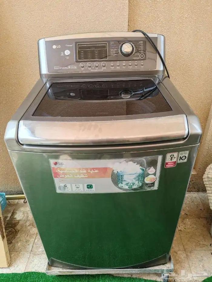 للبيع غسالة LG نظيفة 20Kg   معها قاعدة تفصيل 0