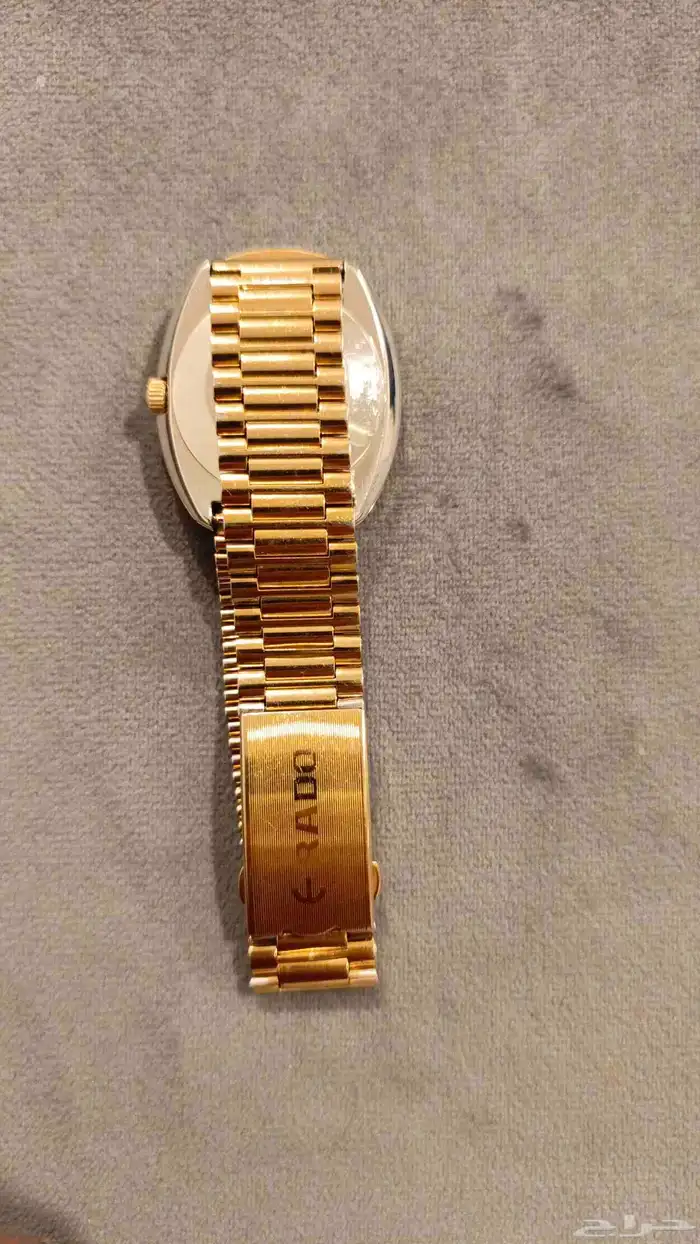 للبيع ساعة رادو 4