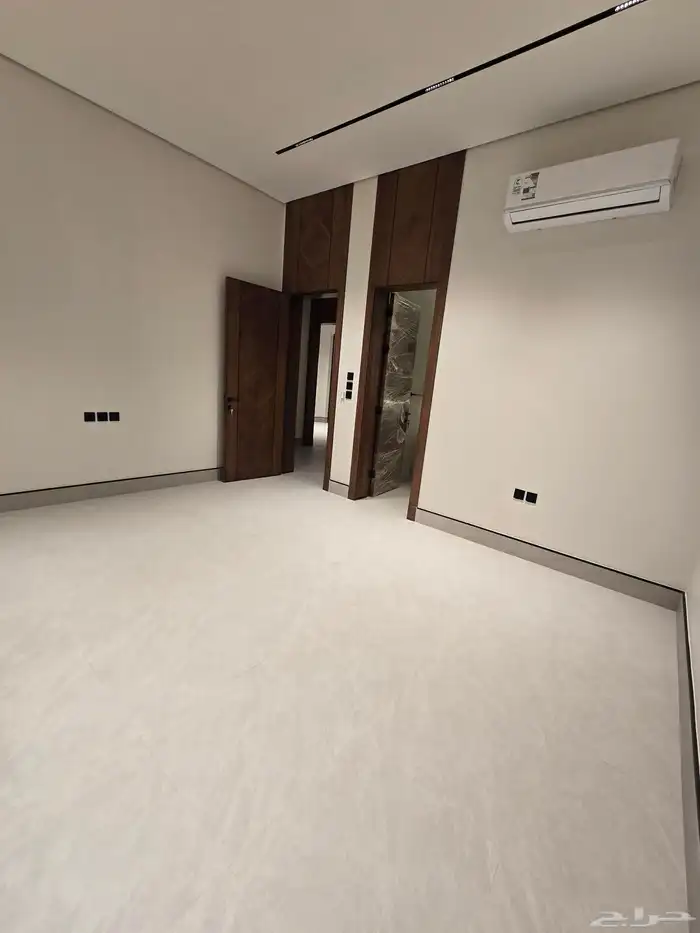 ادوار فاخرة جديدة للبيع حي عليشة 3
