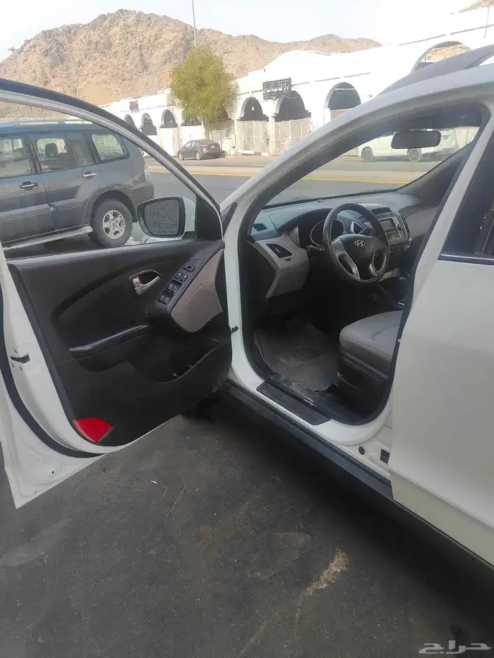 هونداي توسان2013 ستاندر تماتيك تم البيع الله يبارك للمشتري 11