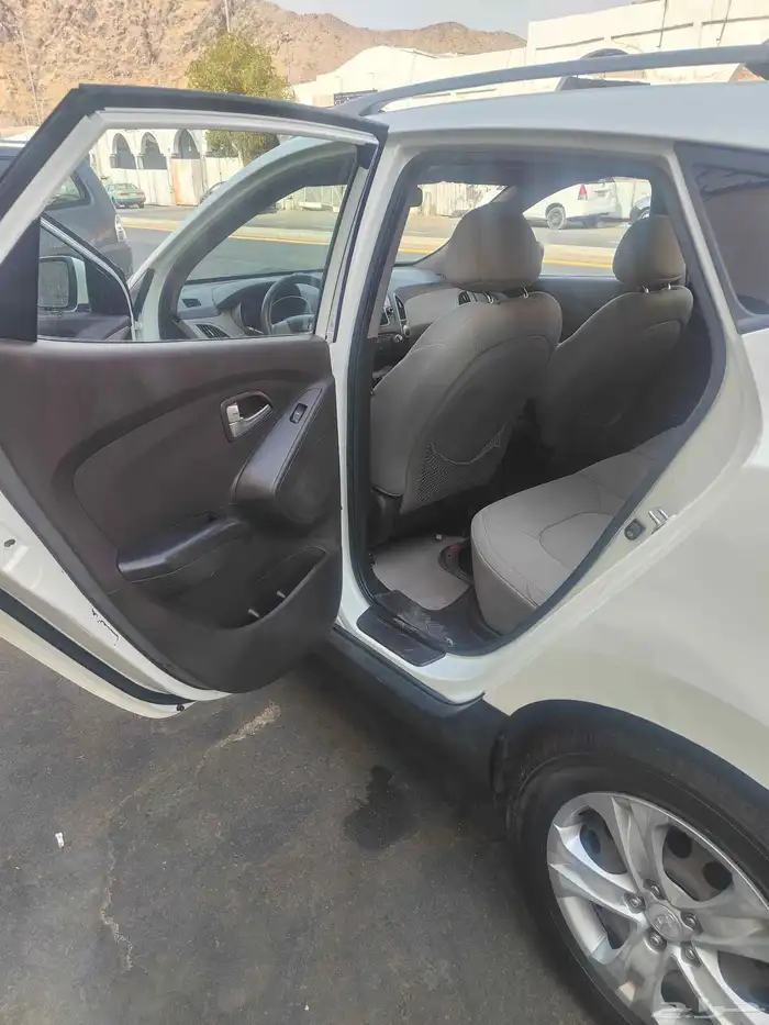 هونداي توسان2013 ستاندر تماتيك تم البيع الله يبارك للمشتري 17