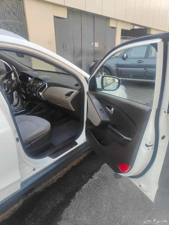 هونداي توسان2013 ستاندر تماتيك تم البيع الله يبارك للمشتري 19