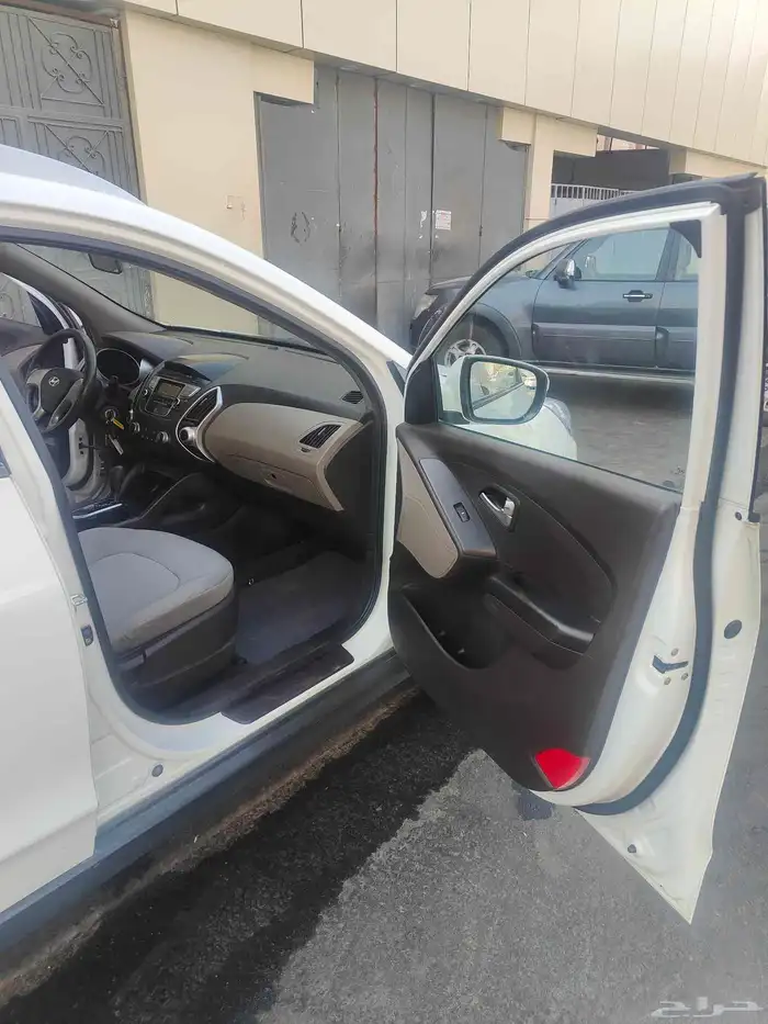 هونداي توسان2013 ستاندر تماتيك تم البيع الله يبارك للمشتري 18