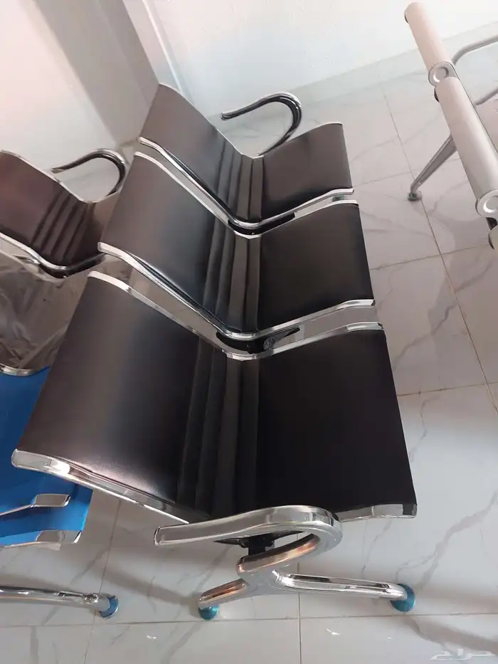 New trifold iron waiting chairs for sale both wholesale and 6