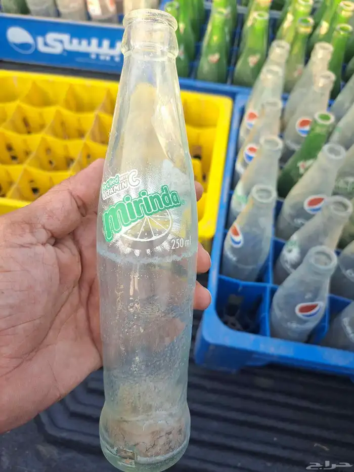 4 صناديق بيبسي مليان 1 صندوق فاضي 2